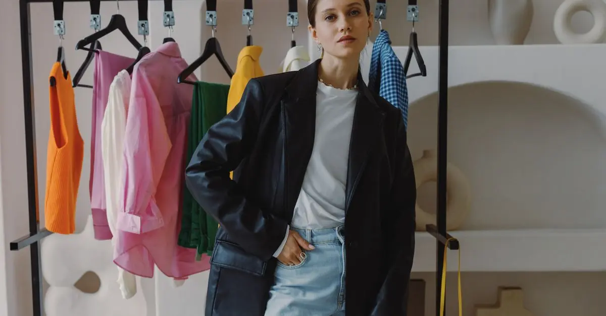 Come Abbinare Outfit Eleganti e Casual con Stile